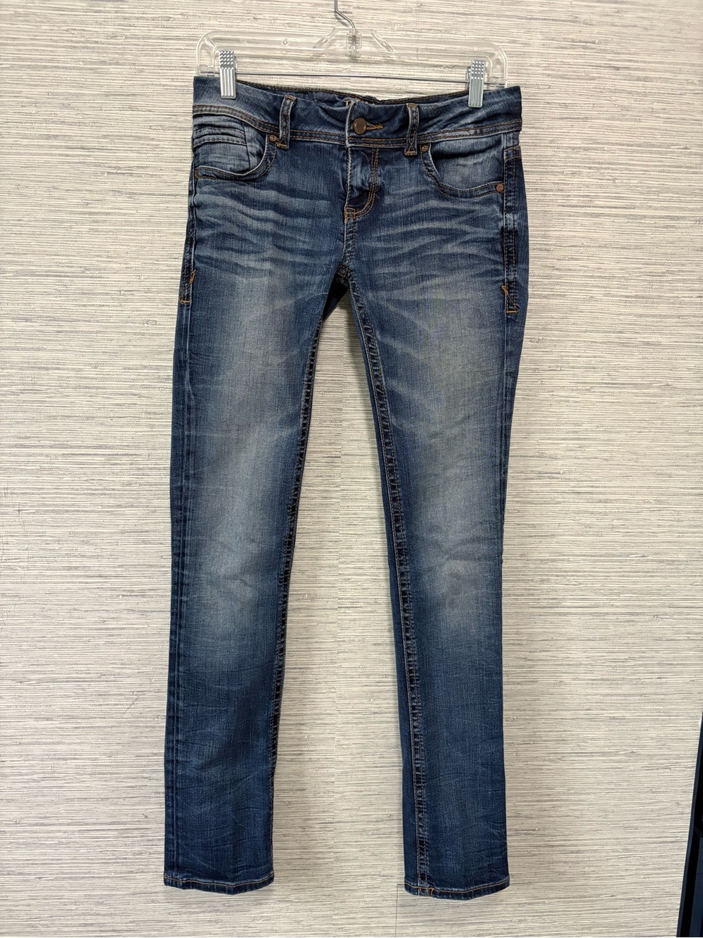 Black Women’s Straight Leg Jeans - Washed Blue